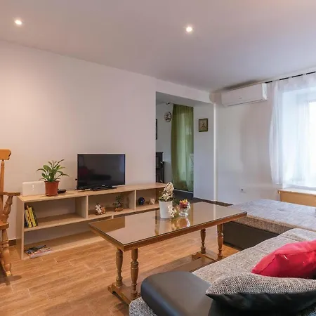 Holiday home 3 Bedroom Awesome In