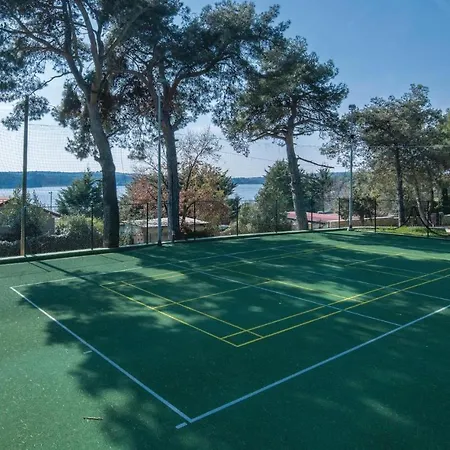 Holiday home 3 Bedroom Awesome In